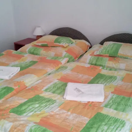 Alojamento de Acomodação e Pequeno-almoço Bélkő Panzió Belapatfalva